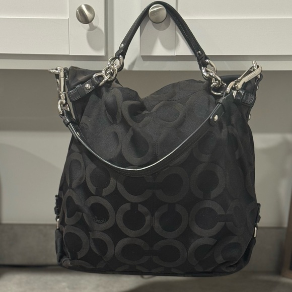COACH Op-Art Brooke Signature Handbag in GUC! - Picture 3 of 9